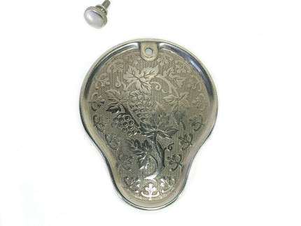 Singer 128 Sewing Machine Rear Convex Cover Plate in Grape Pattern Simanco 54525 Nickel